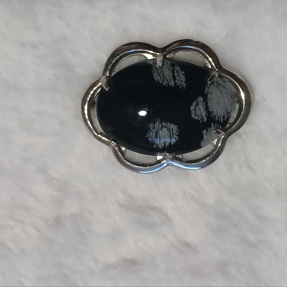 Vintage Silver Tone Snowflake Obsidian Broach - Picture 2 of 3